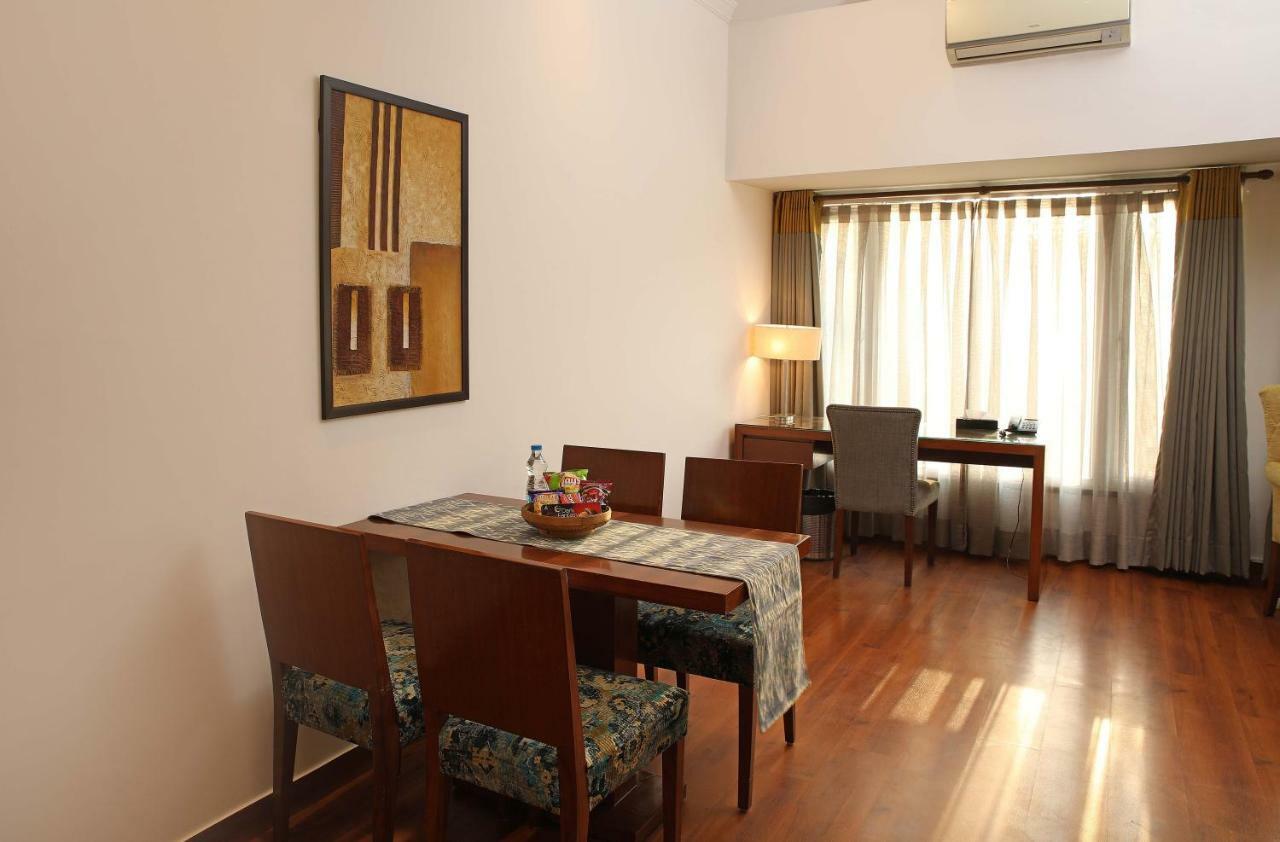 Hotel Ahuja Residency Sunder Nagar Nueva Delhi Exterior foto