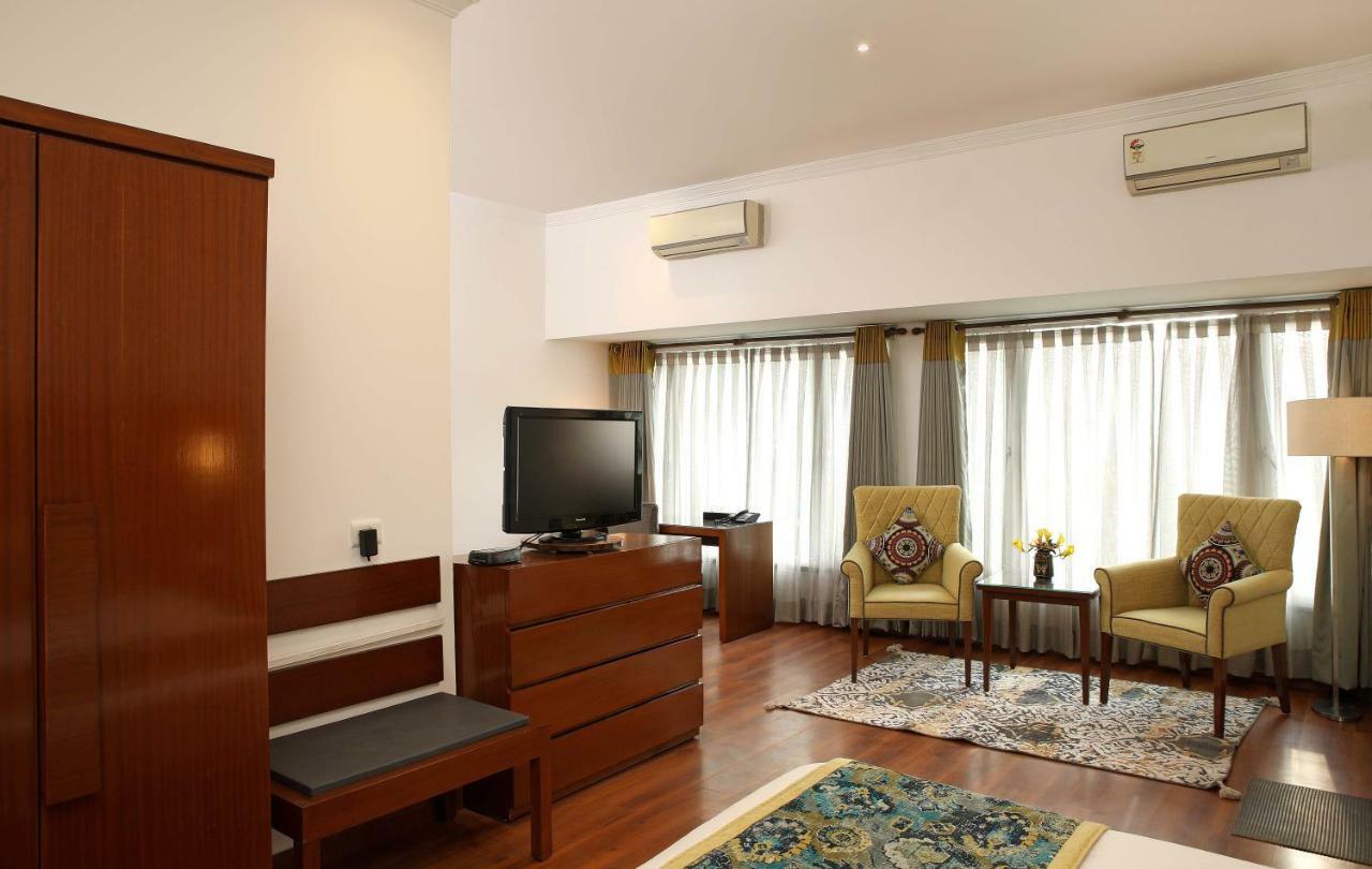 Hotel Ahuja Residency Sunder Nagar Nueva Delhi Exterior foto