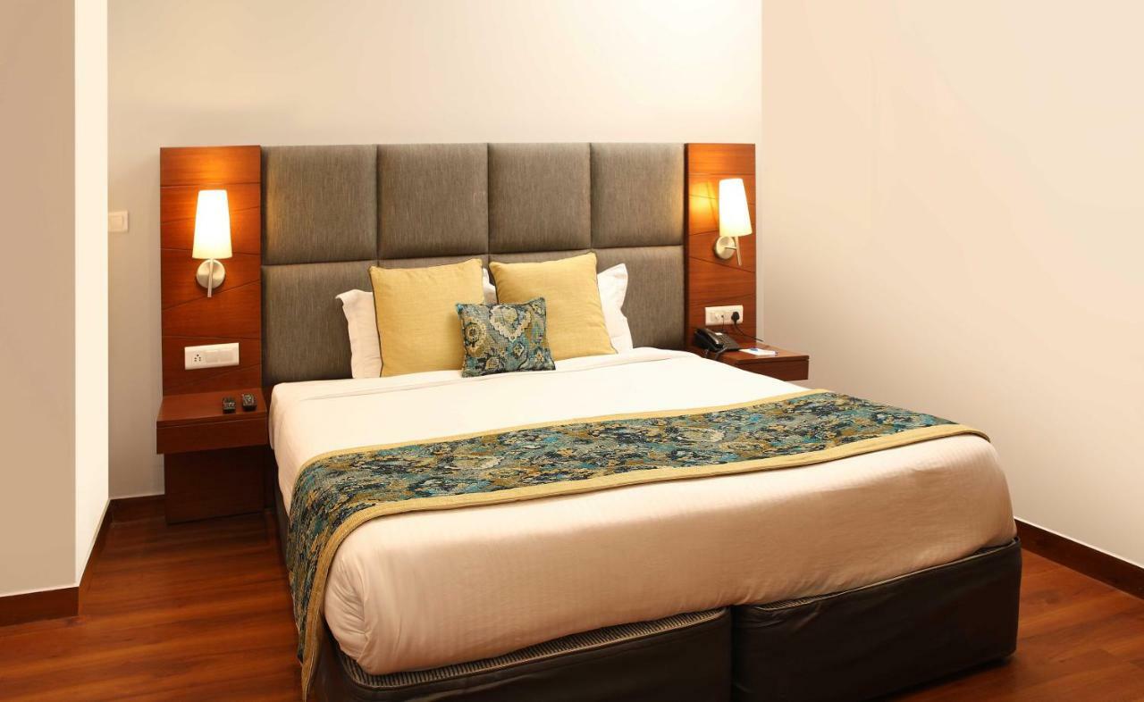 Hotel Ahuja Residency Sunder Nagar Nueva Delhi Exterior foto