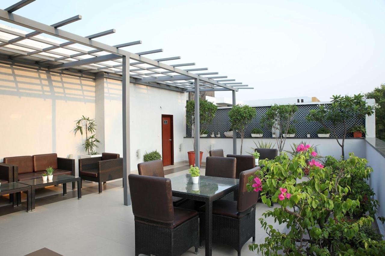 Hotel Ahuja Residency Sunder Nagar Nueva Delhi Exterior foto